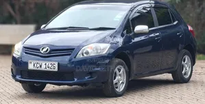 Toyota Auris 2011 Blue