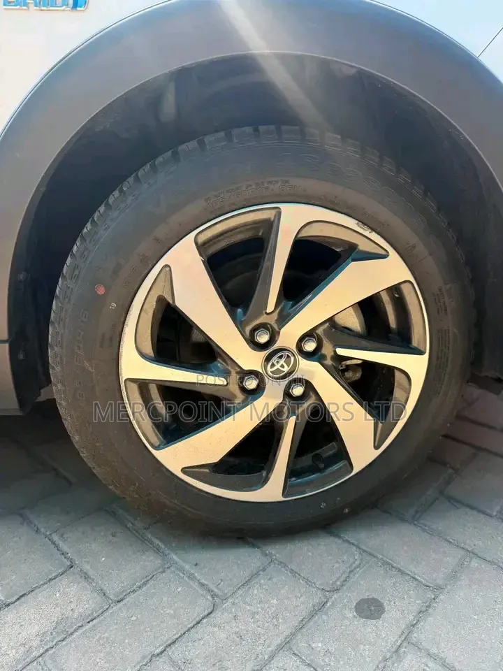 Toyota Aqua 2019 Off white