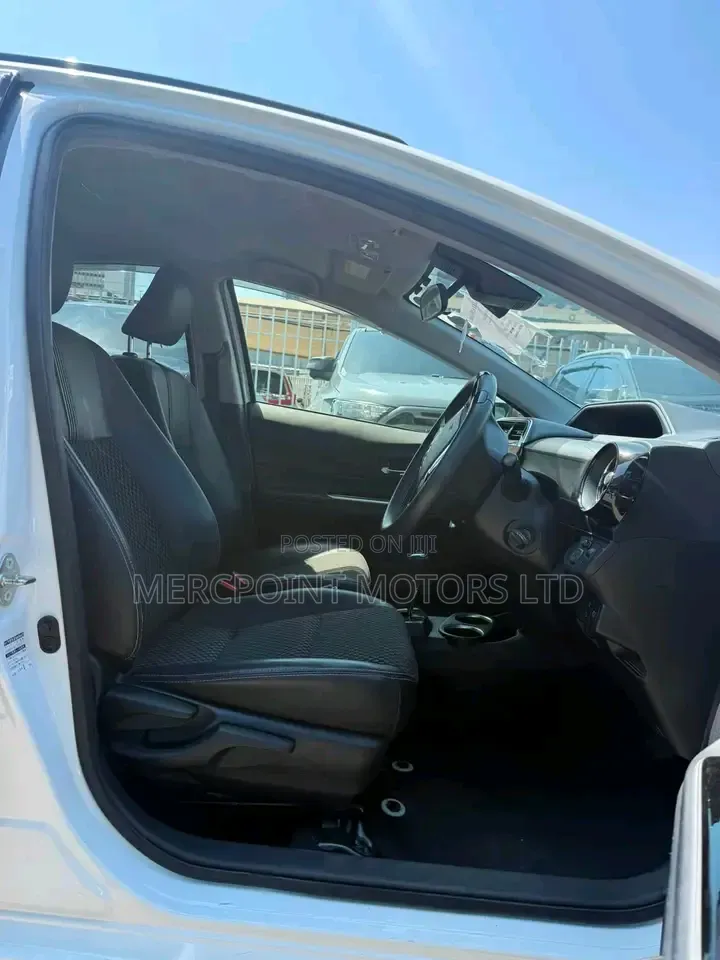 Toyota Aqua 2019 Off white