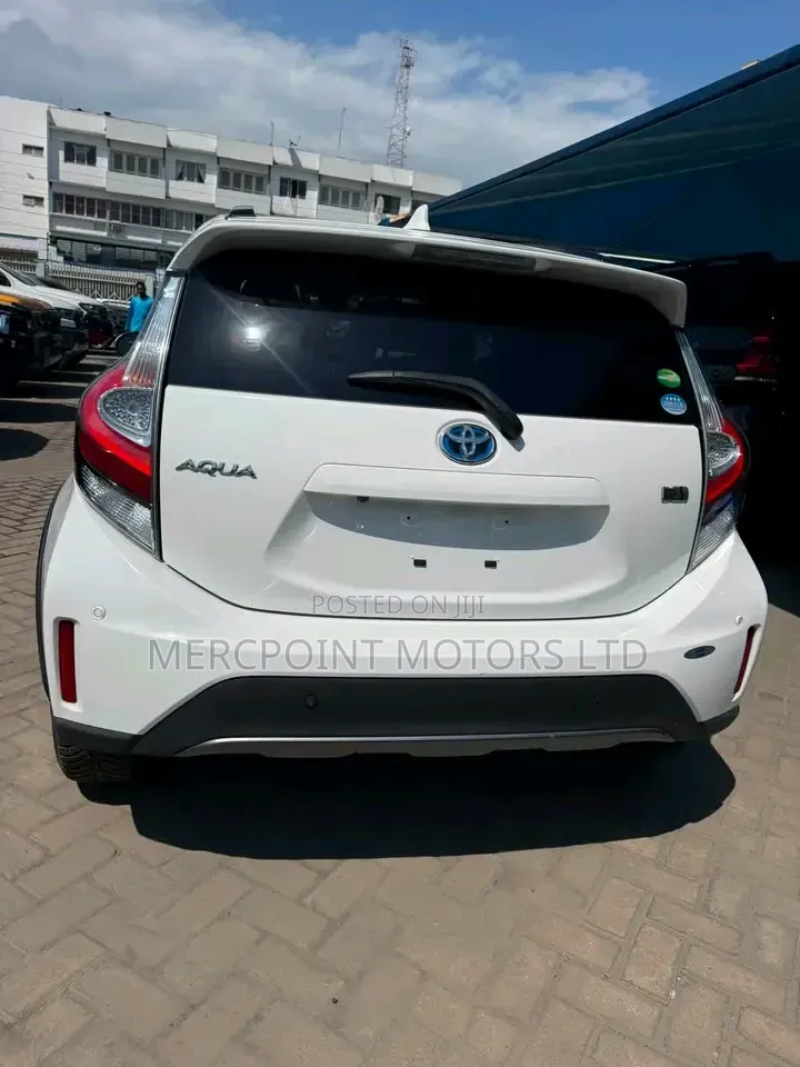 Toyota Aqua 2019 Off white