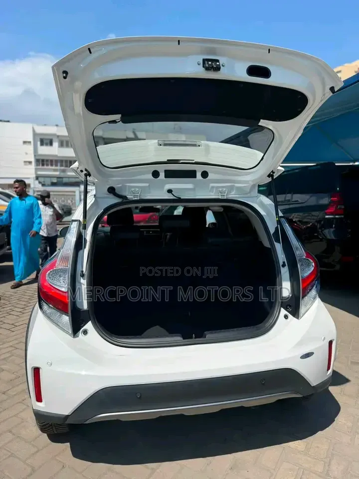 Toyota Aqua 2019 Off white