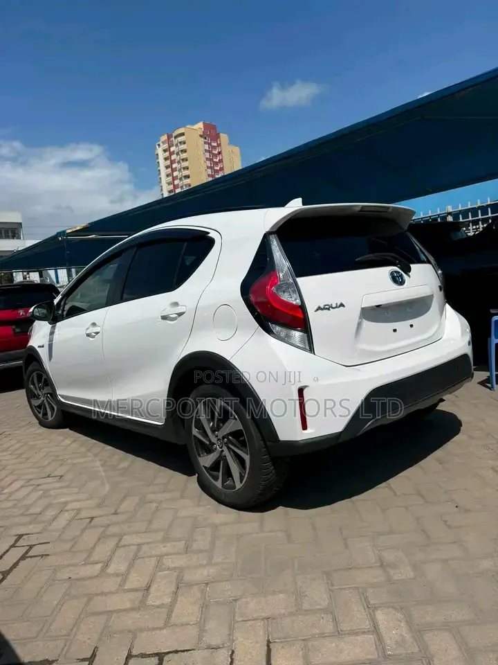 Toyota Aqua 2019 Off white