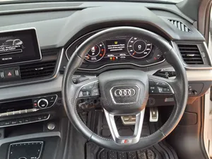 Audi Q5 2.0T Tech Premium AWD quattro 2018 White