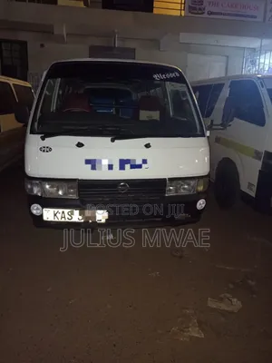 Nissan Caravan (Urvan) 2009 White