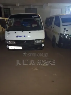 Nissan Caravan (Urvan) 2009 White