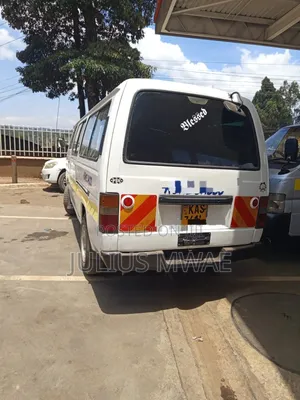 Nissan Caravan (Urvan) 2009 White