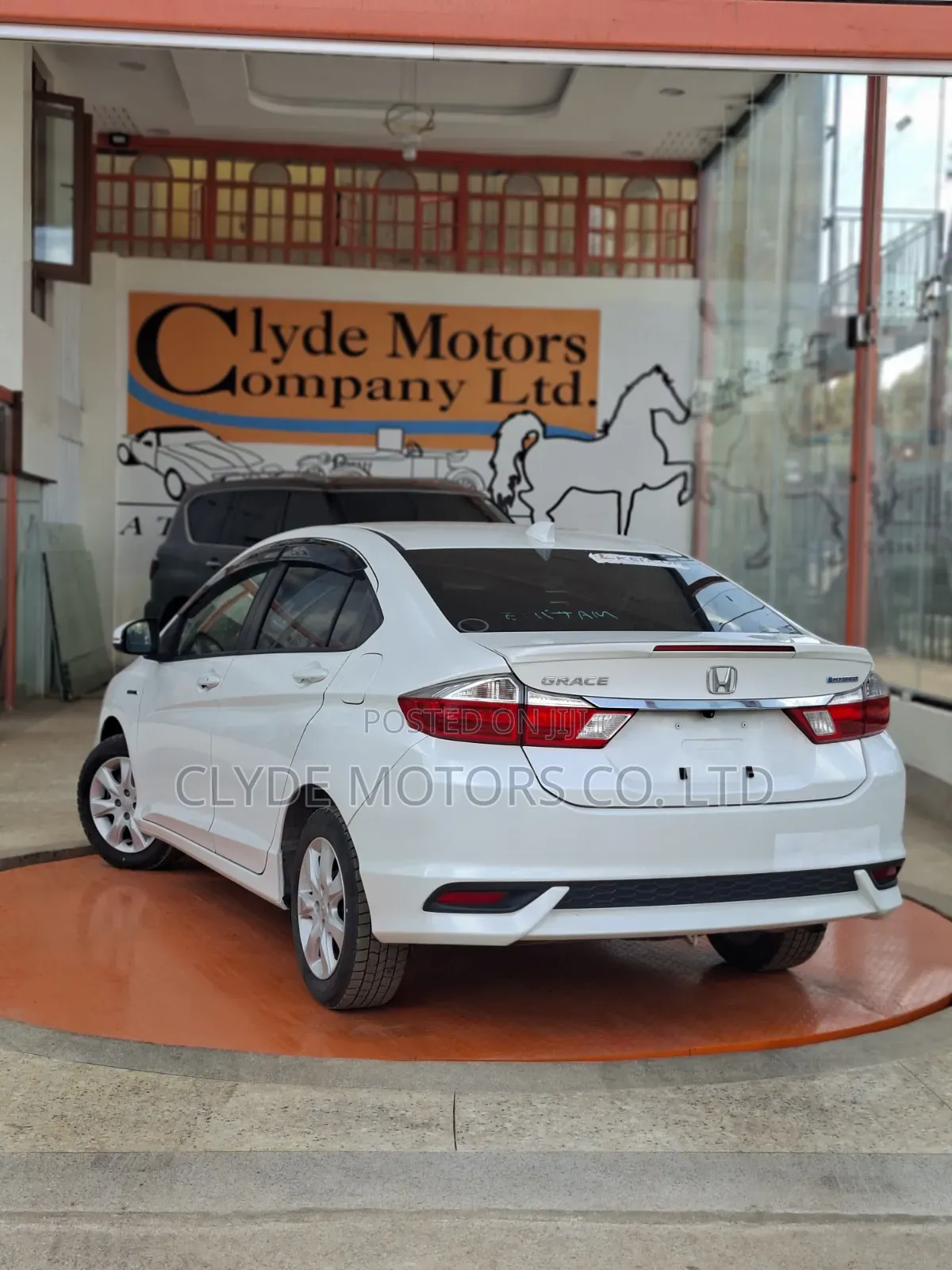 Honda Grace 2019 White