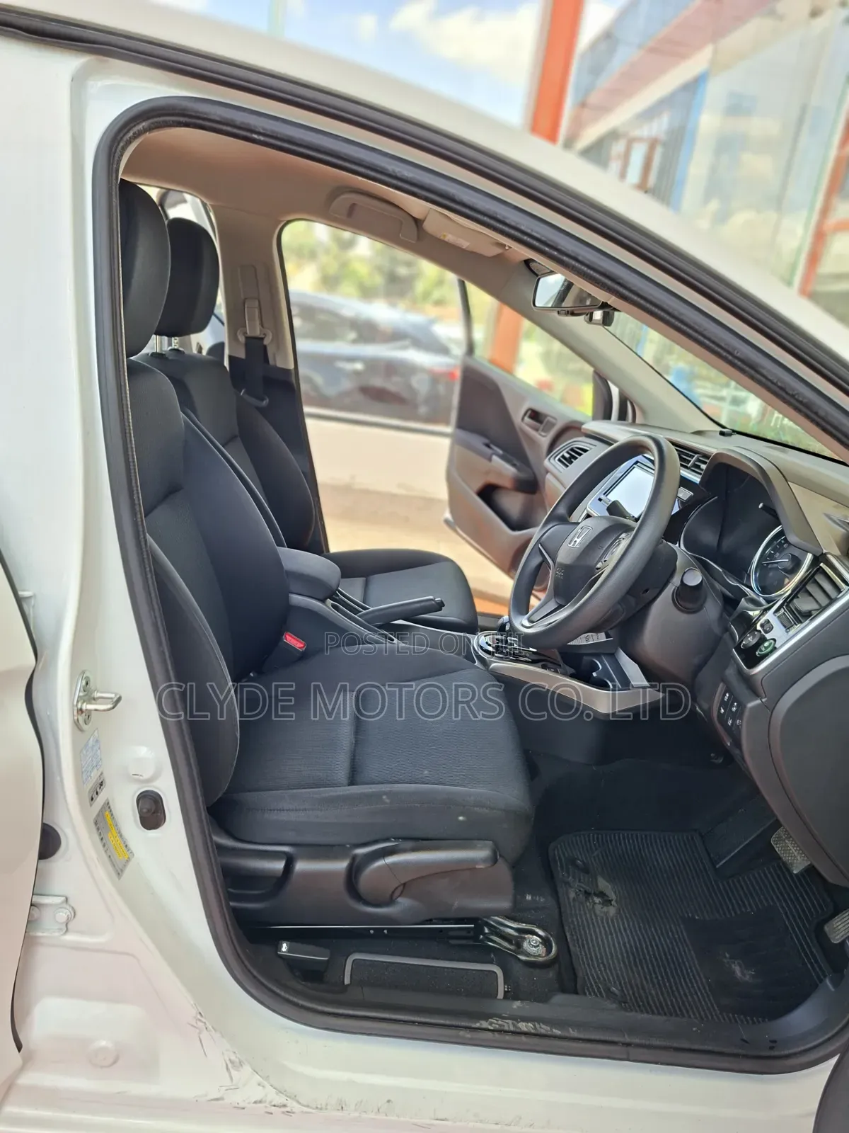 Honda Grace 2019 White