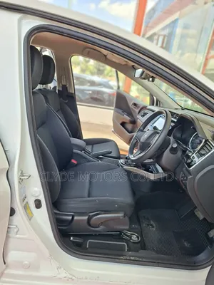 Honda Grace 2019 White