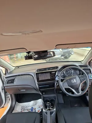 Honda Grace 2019 White