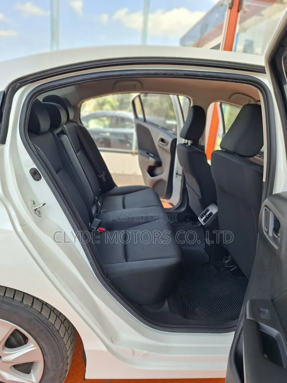 Honda Grace 2019 White
