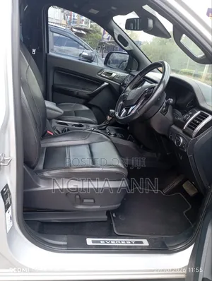 Ford Everest 2019 Silver