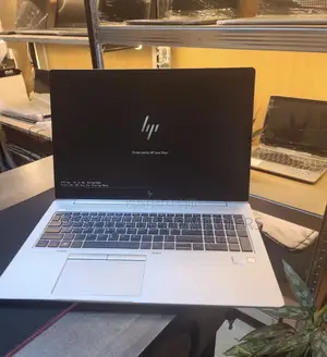 Laptop HP EliteBook 850 8GB Intel Core i7 SSD 256GB