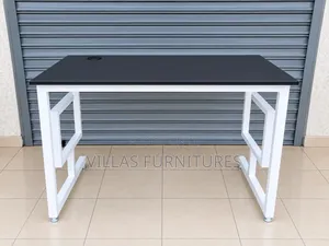 Well Furnished Metallic Study Table