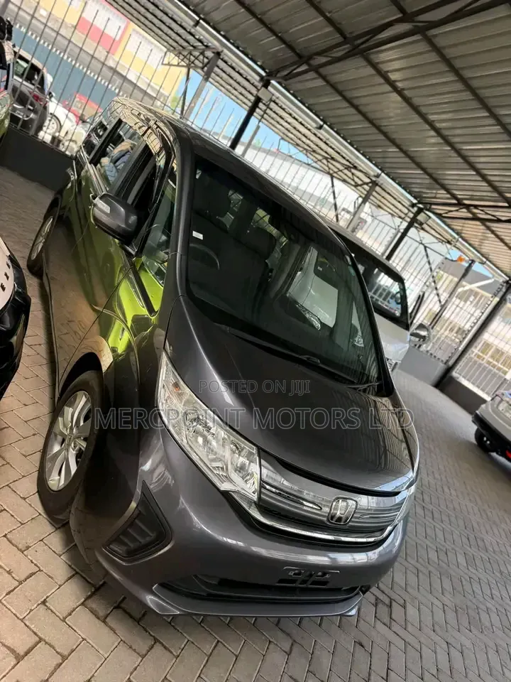Honda Stepwgn 2019 Gray