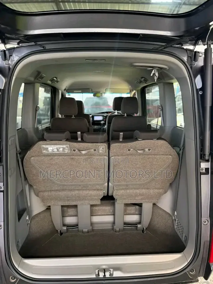 Honda Stepwgn 2019 Gray