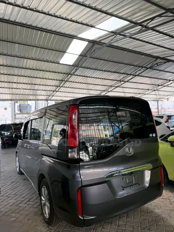 Honda Stepwgn 2019 Gray