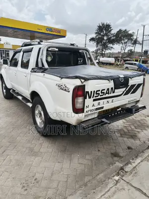 Nissan Hardbody 2006 White