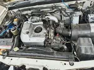 Nissan Hardbody 2006 White