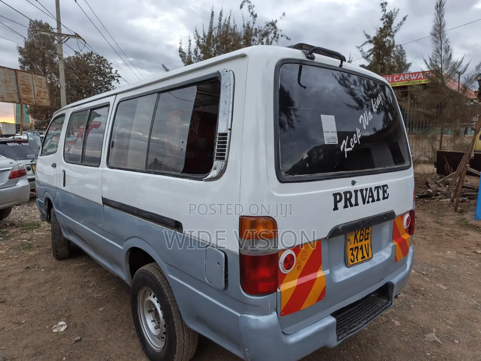 Toyota HiAce 2003 White