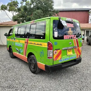 Toyota HiAce 2017 Green