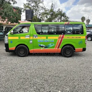 Toyota HiAce 2017 Green