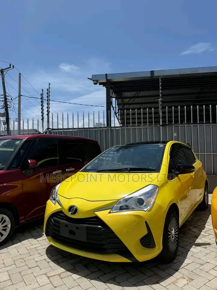 Toyota Vitz 2019 Yellow