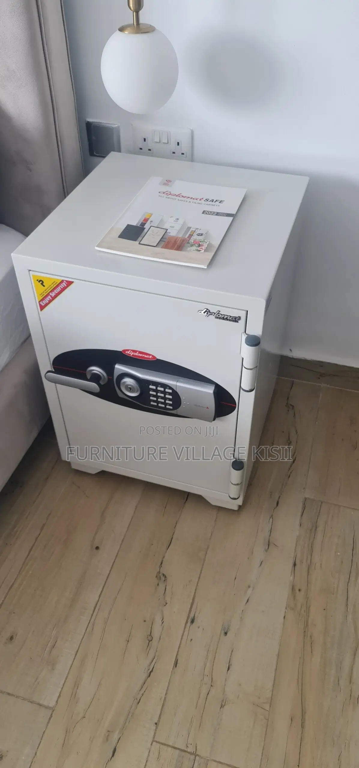 122Kgs Diplomatic Safe Box 080 EHK