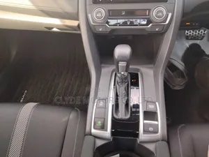 Honda Civic EX Sedan 2019 Silver