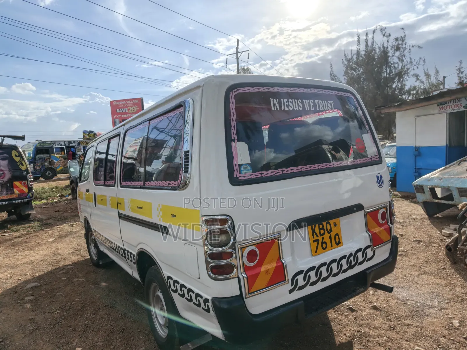 Toyota HiAce 2004 White