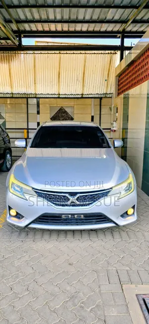 Toyota Mark X 2.5 AWD 2013 Silver