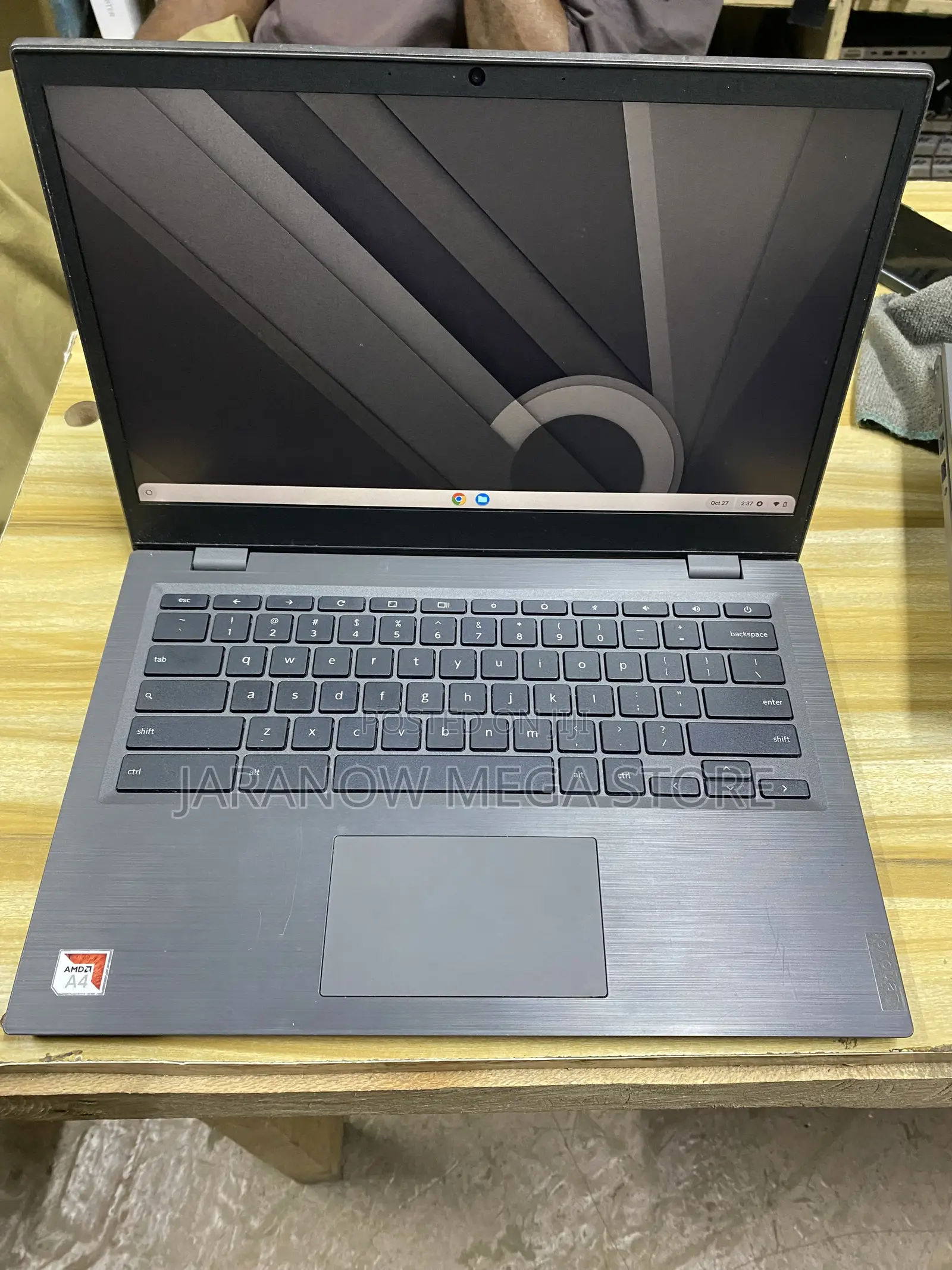 Laptop Lenovo 4GB AMD A4 eMMC 32GB