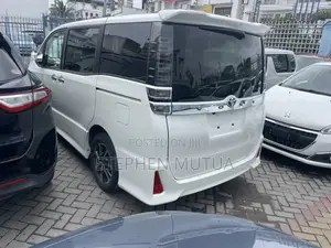 Toyota Voxy V 2WD 7-Seater 2020 White