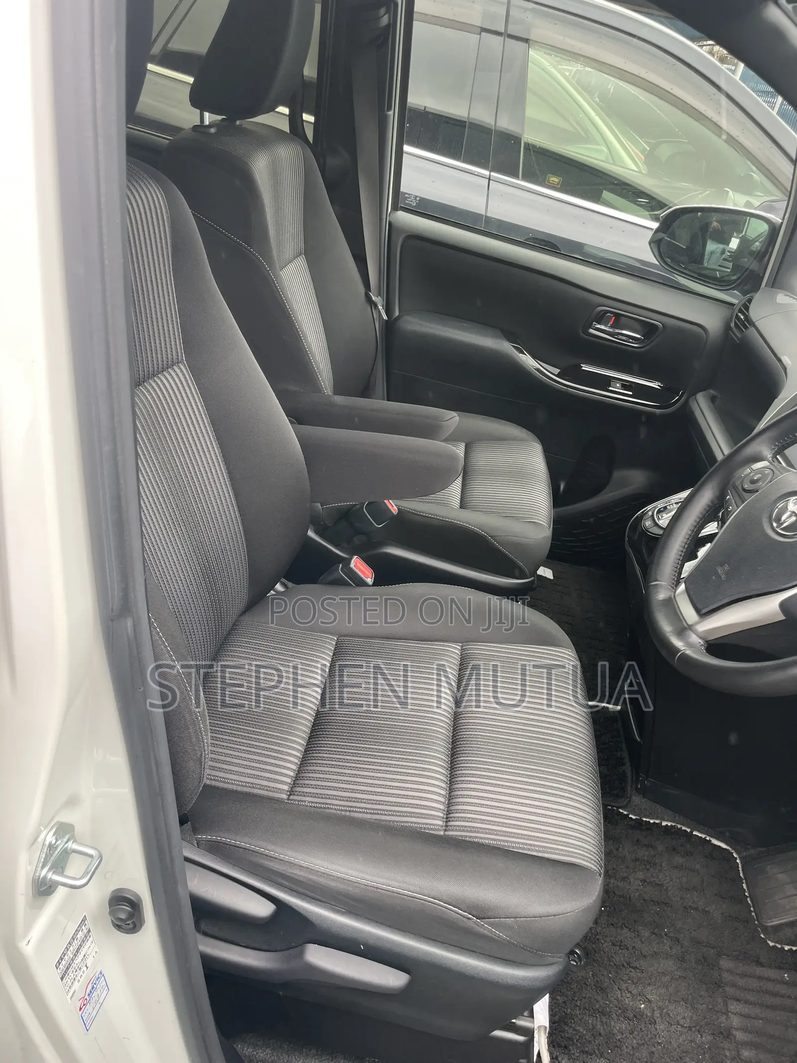 Toyota Voxy V 2WD 7-Seater 2020 White
