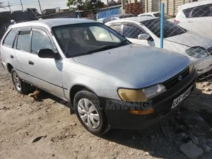 Toyota Corolla G-Touring 2000 Silver