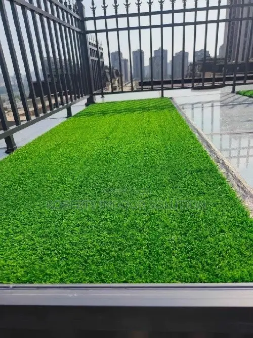 Grass Carpet That Is Easy-to-Manage