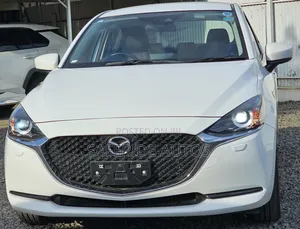 Mazda 2 2021 Pearl