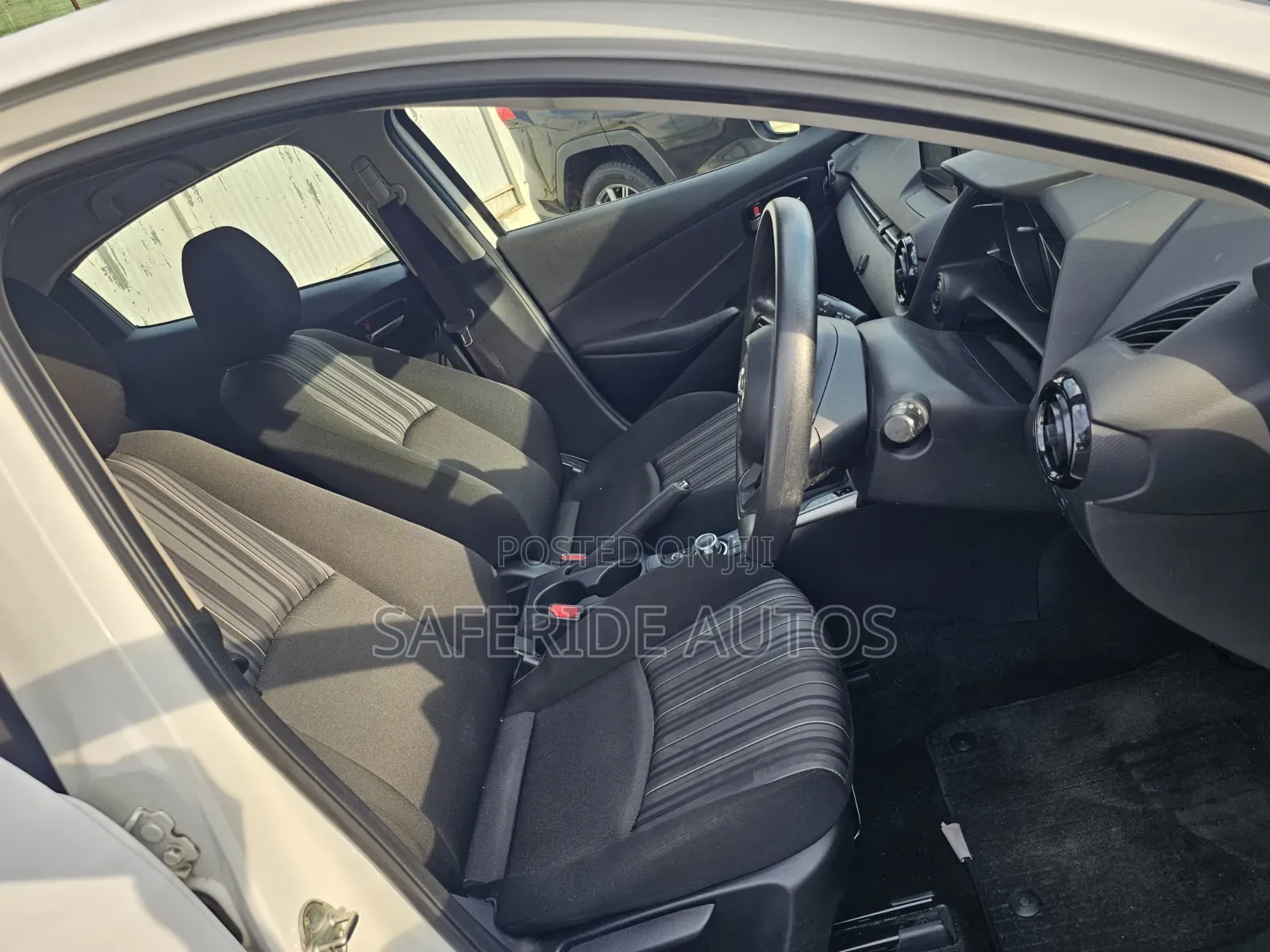 Mazda 2 2021 Pearl