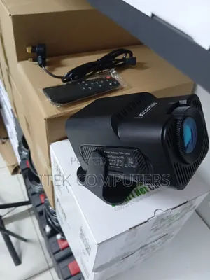 Wireless WiFi Connectivity for Convenient HY320 Mini Projection