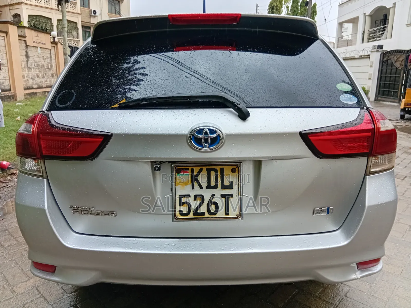 Toyota Corolla Fielder 2016 Silver