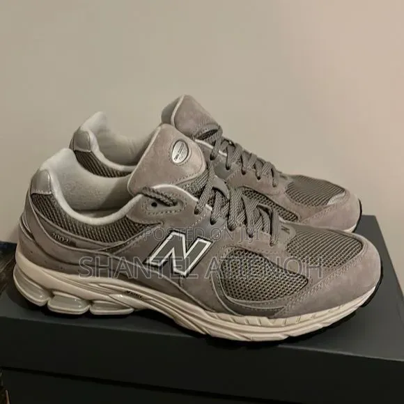 New Balance 2002R