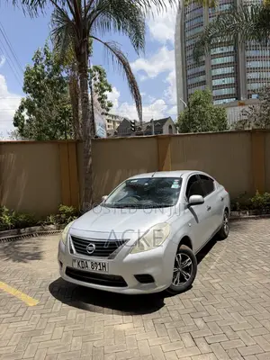 Nissan Latio 1.2 2013 Silver