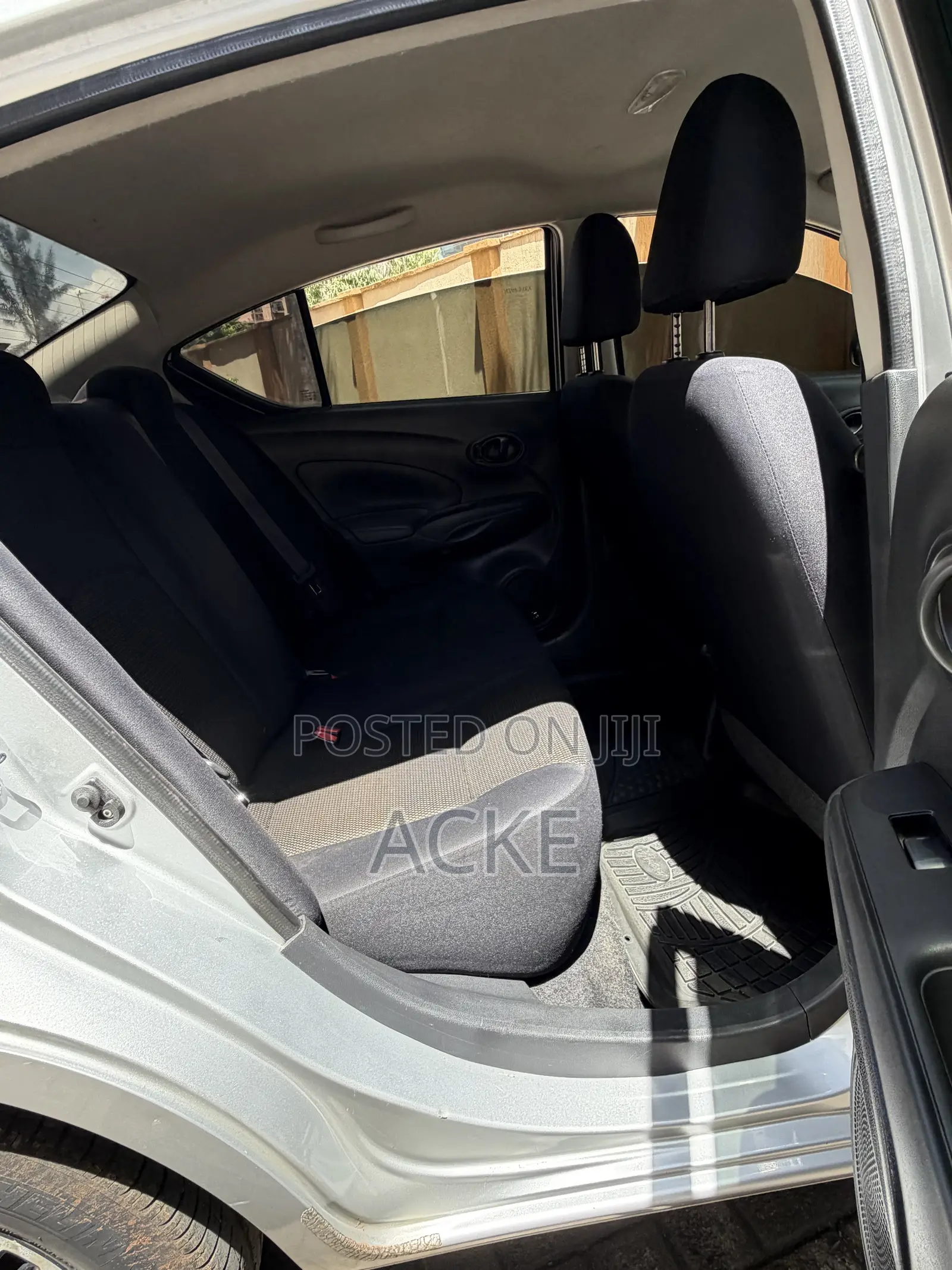 Nissan Latio 1.2 2013 Silver