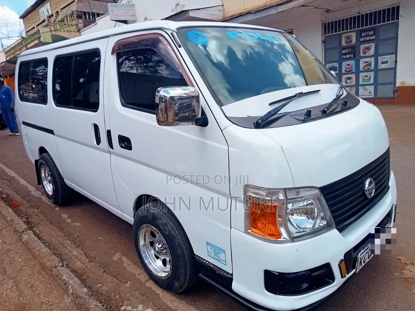Nissan Caravan (Urvan) 2010 White