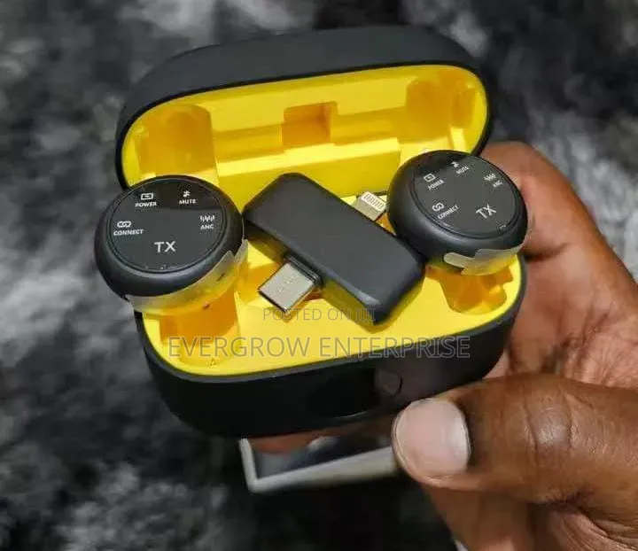 *F11-2 Wireless Microphone