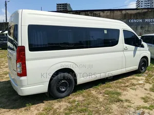 Toyota HiAce 2020 White