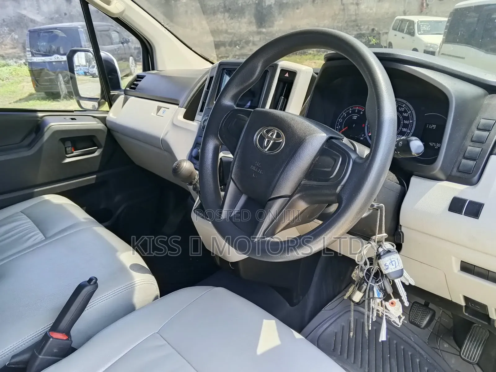 Toyota HiAce 2020 White