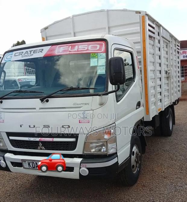 Mitsubishi Canter 2020 White