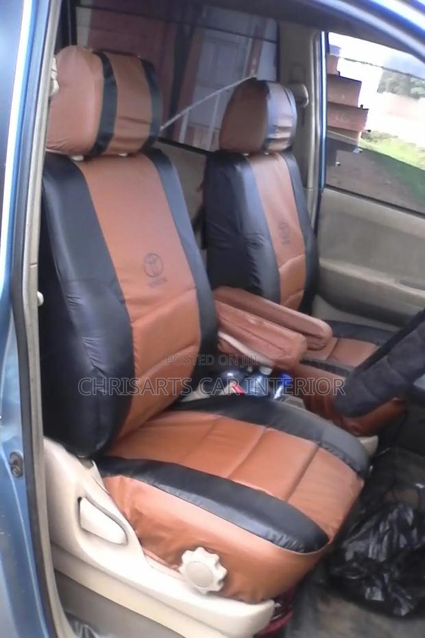Toyota Isis - thumbnail 4
