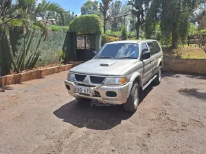 Mitsubishi Pajero 2011 Beige